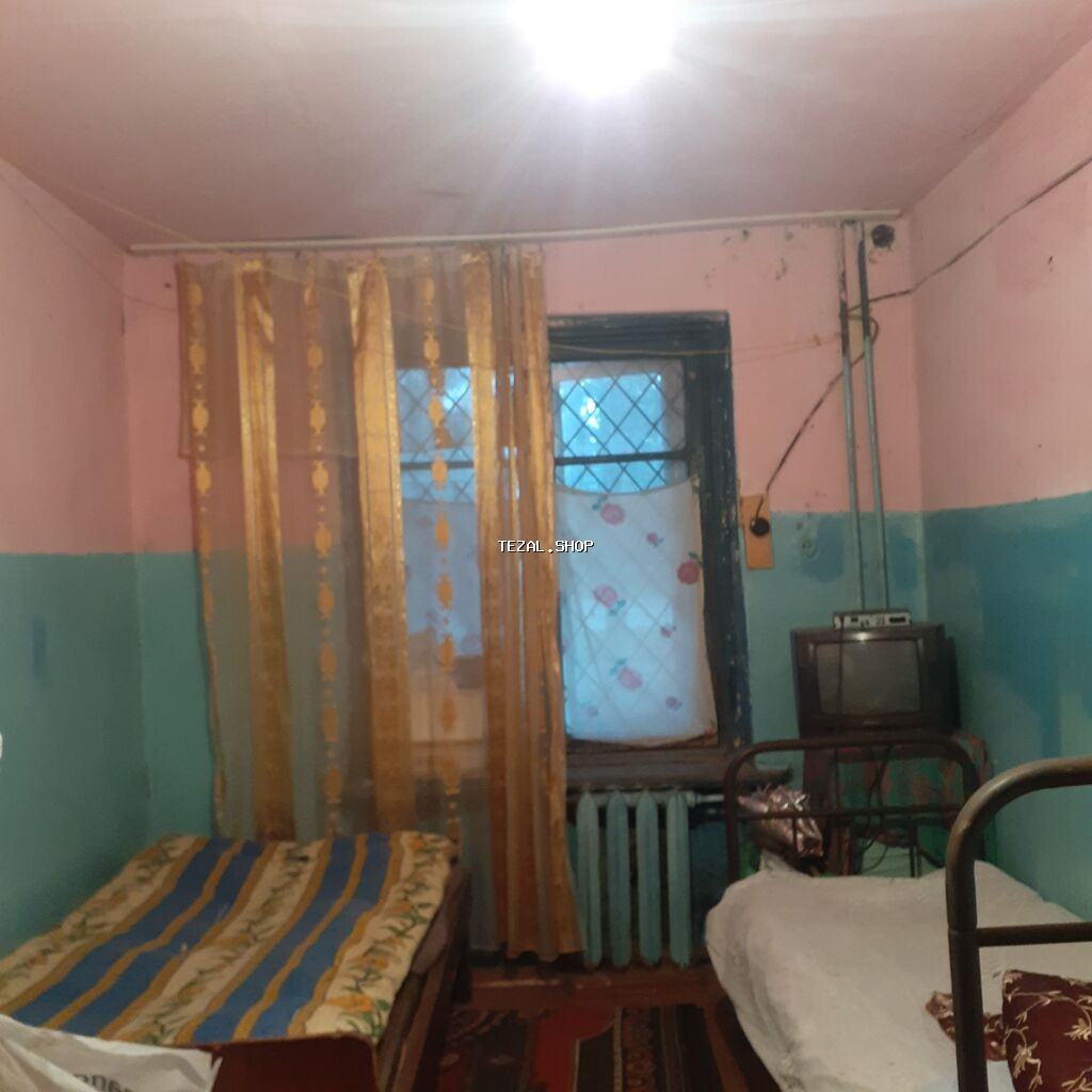 Yataqxanada opşitelde 1 otaqlı ev satılır, 1ci mertebede, eşyalarıyla