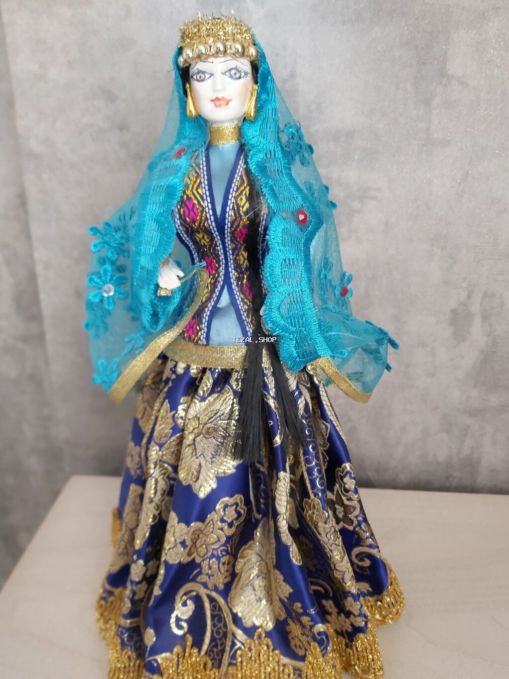 Yeni milli geyimde suvenir