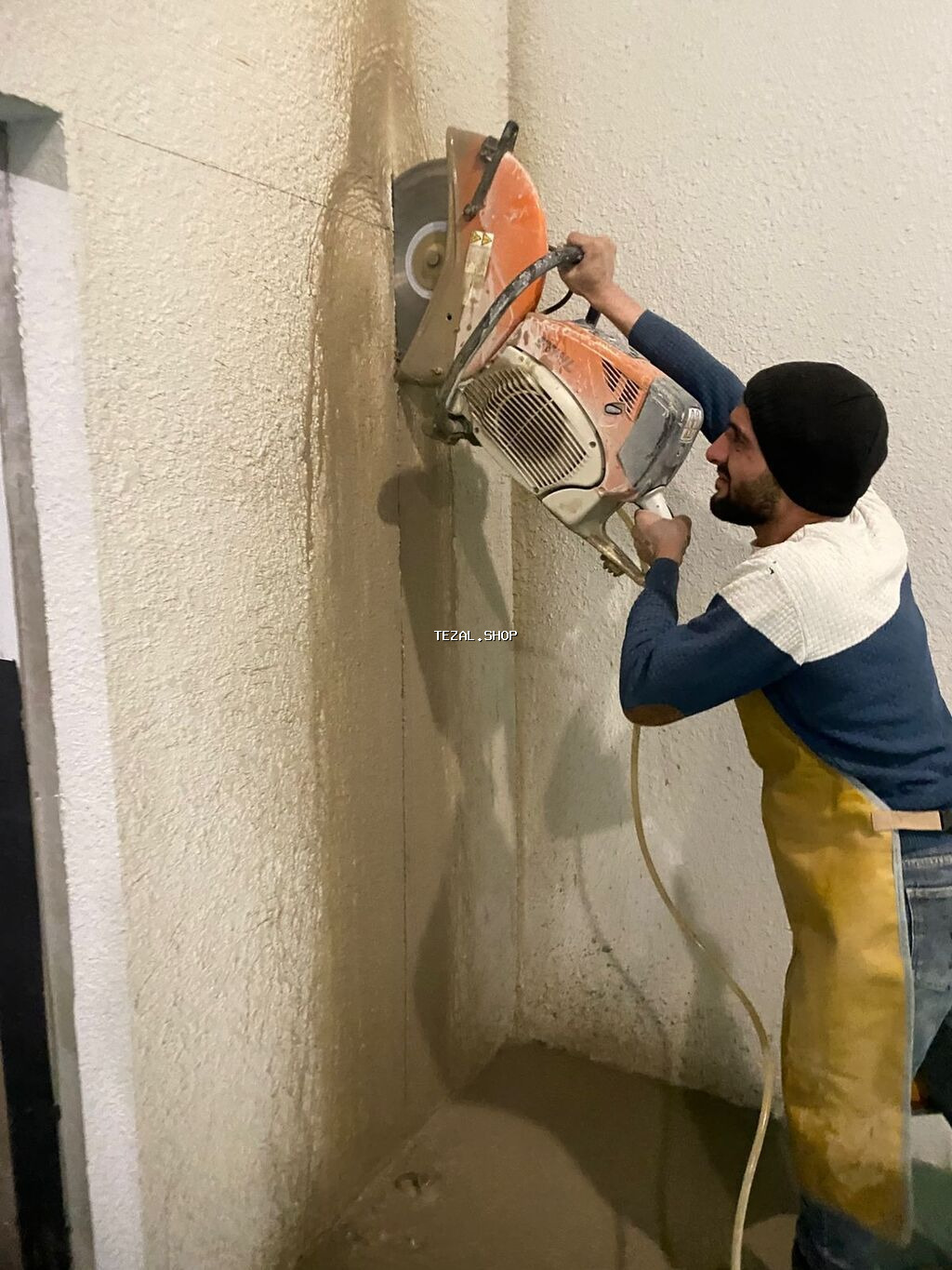 Beton kəsmə və deşik açma xidməti - Dəqiq və səliqəli kəsim: divar