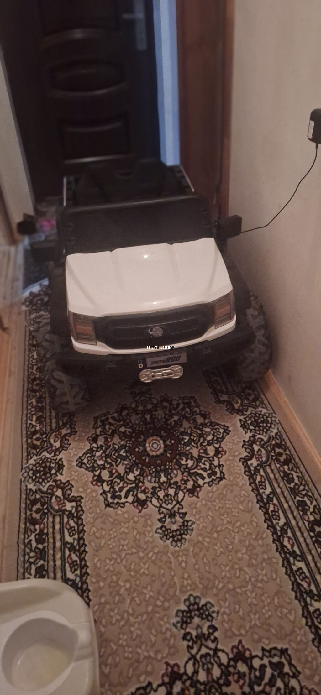 Uşaq üçün elektrikli off-road tipli maşın - Korpus: ağ-qara, pikap