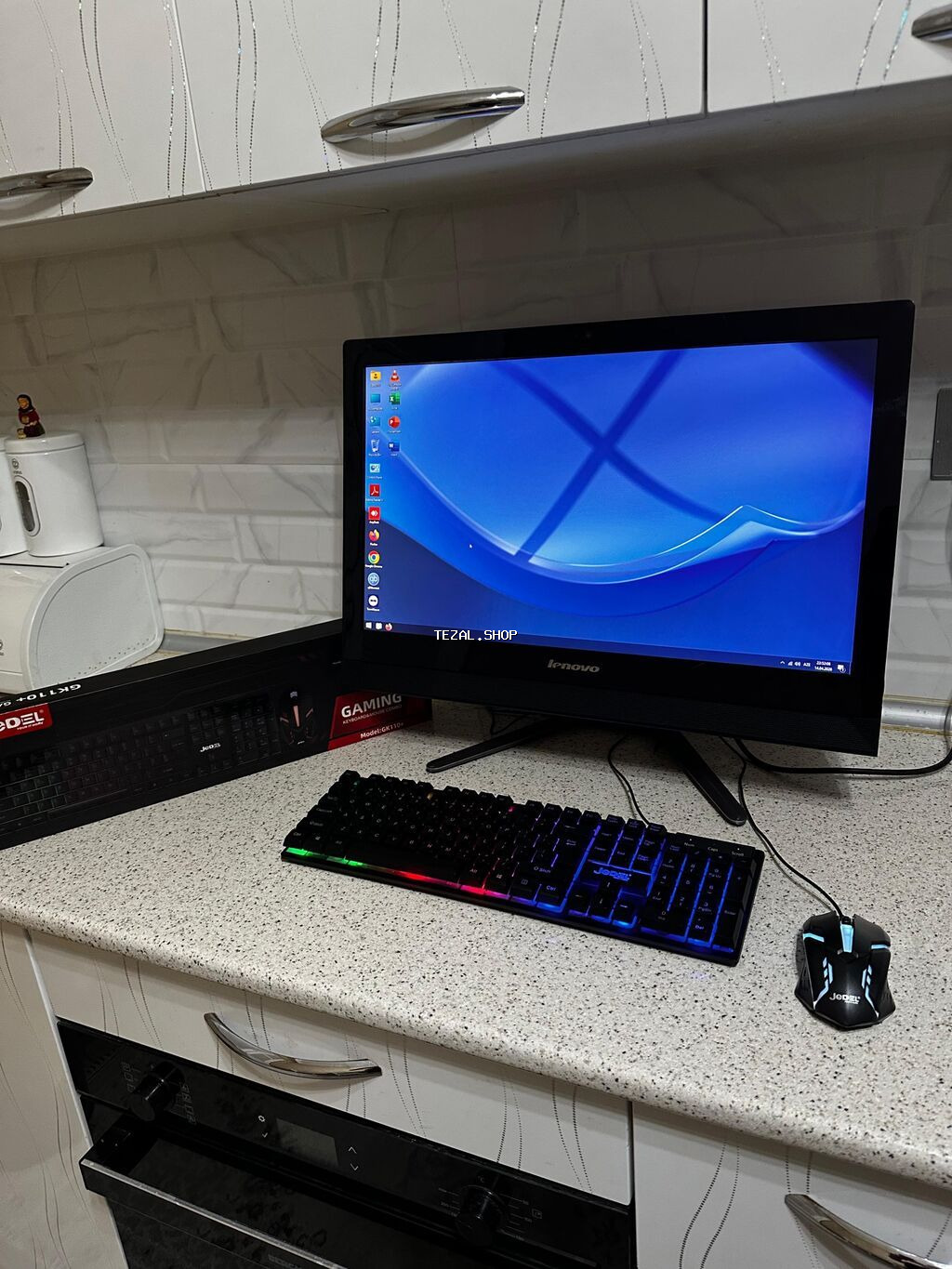 Monoblok yaxşı vəziyyətdədi. Oyunlara və proqramlara tam