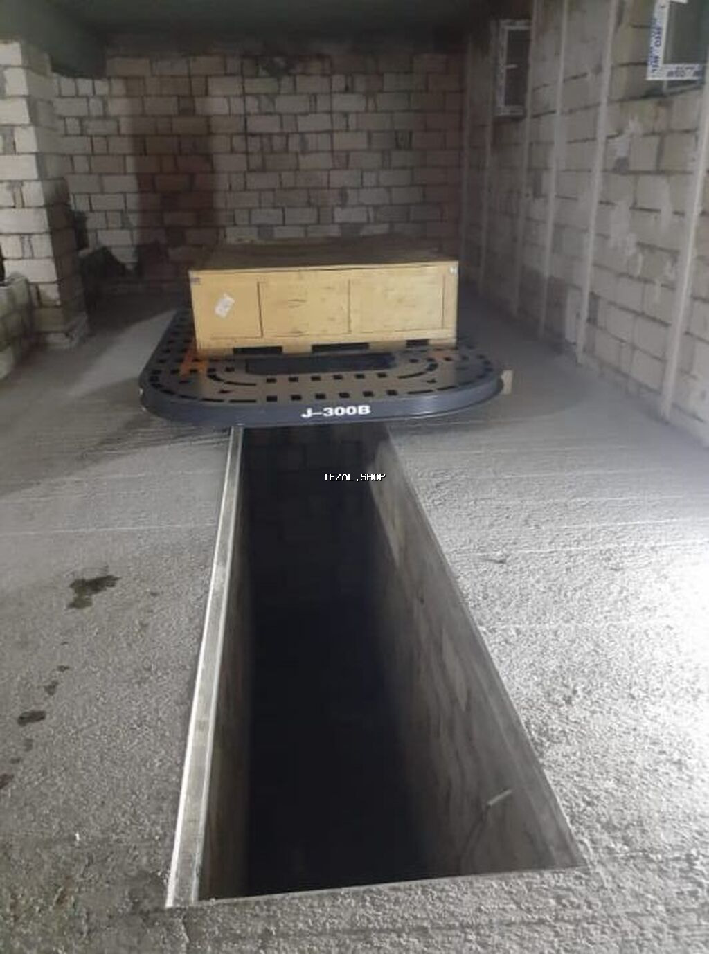 Avtomobil kuzov düzəltmə və çərçivə dartma stendi – J-300B tipli