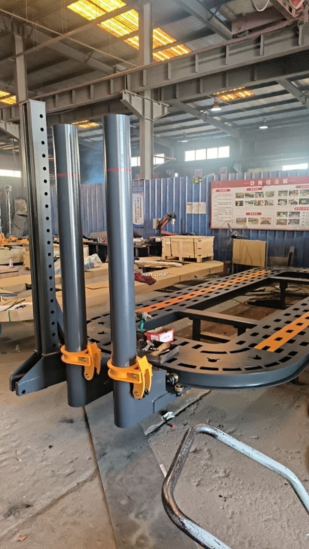 Avtomobil karkas düzəldici çərçivə (frame straightening bench) –