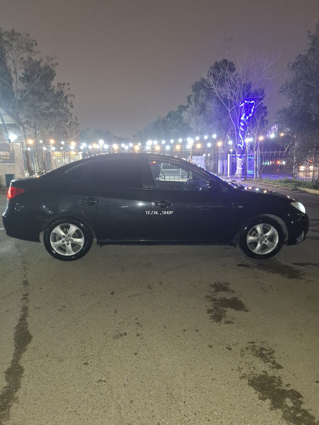 Hyundai Elantra, qara sedan Texniki xüsusiyyətlər: - Kuzov: 4 qapılı