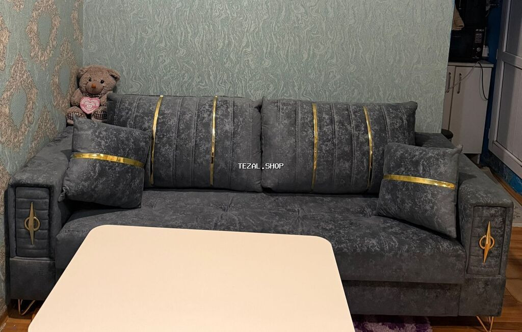 Uqlavoy uzunlugu 2.2 eni 85 .Acilir alti bazalidir. Jurnalnide