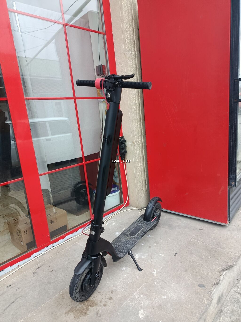 Elektrik skuter – şəhərdaxili gediş-gəliş üçün yığcam və rahat model