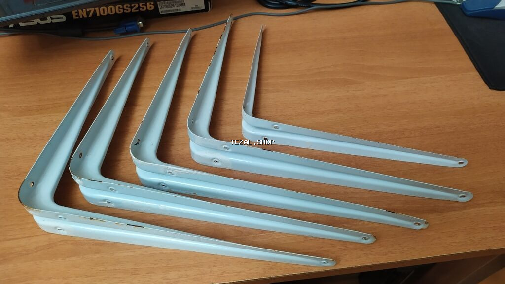 Rəflər üçün kronşteynlər Obyektlərdə, evlərdə, ofislərdə və s