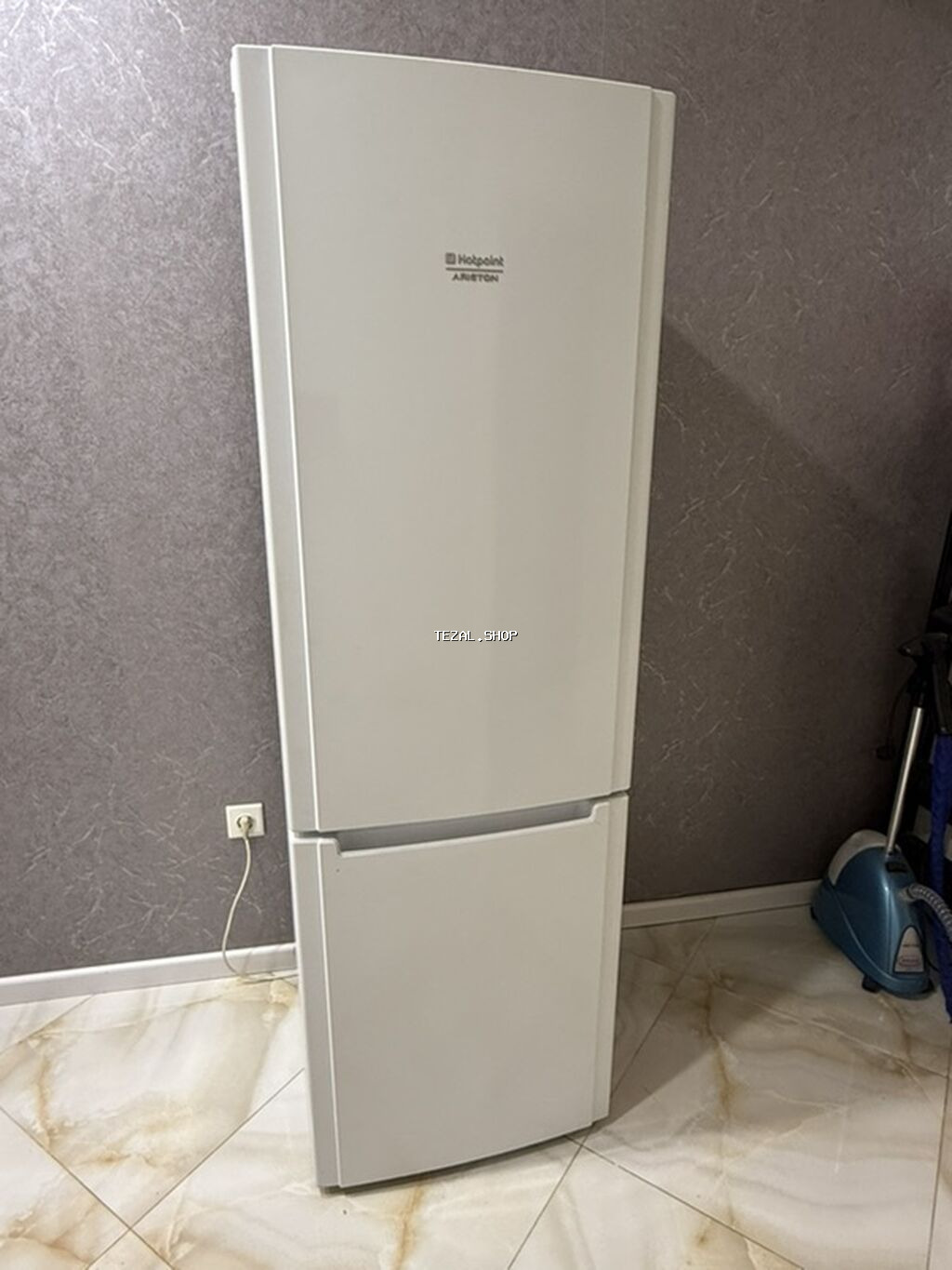 2 qapılı Hotpoint Ariston Soyuducu Satılır, rəng - Ağ