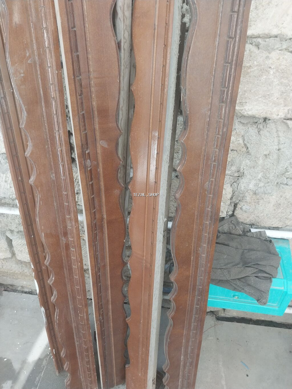 Perde karnizleri satilir uzunlugu 1.50 dir cemi 6 ededir hamisi bir