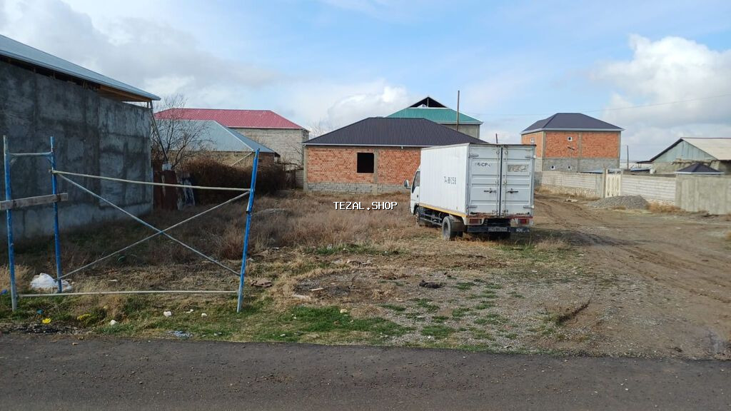Naxçıvan şəhəri, Əliabad qəsəbəsi, “5 qardaş” tərəfdə 10 sot torpaq
