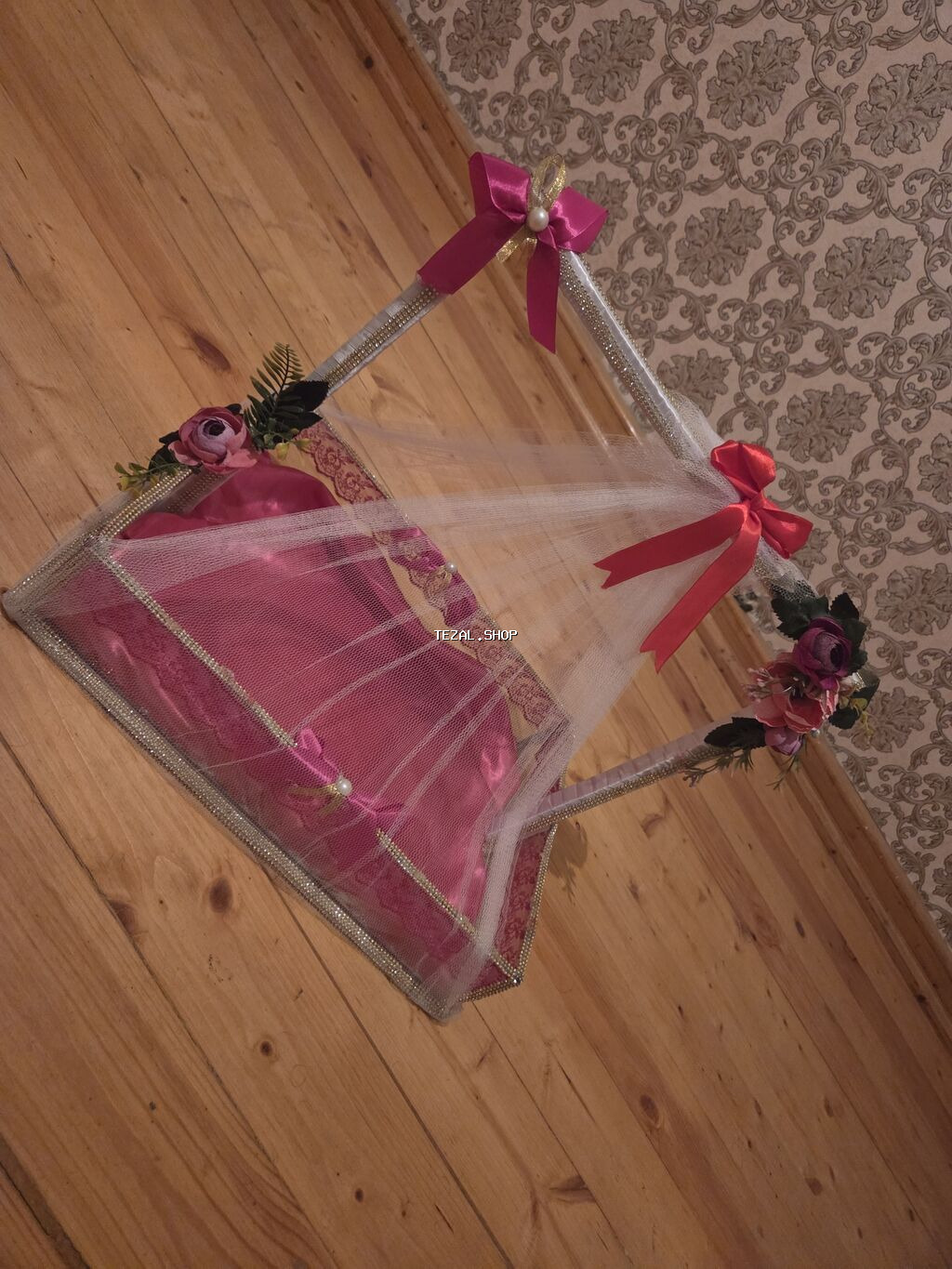 HAMISI 10 azn Tecili satilir.hamsi Toy-nişan xonçaları dəsti Hec bir