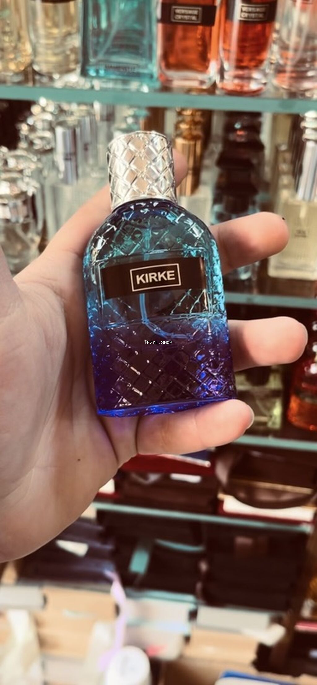 30Ml 150-dən çox çeşid qadın və kişi üçün bütün Delux Ətirlərimiz