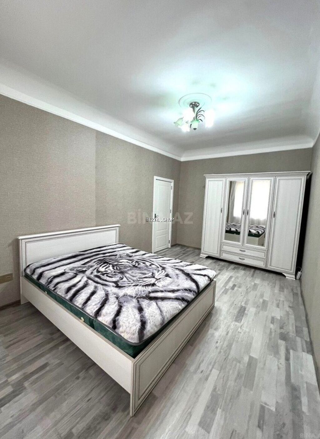 Bakı, 3 otaqlı, Köhnə tikili, m. Nəriman Nərimanov, 80 kv. m