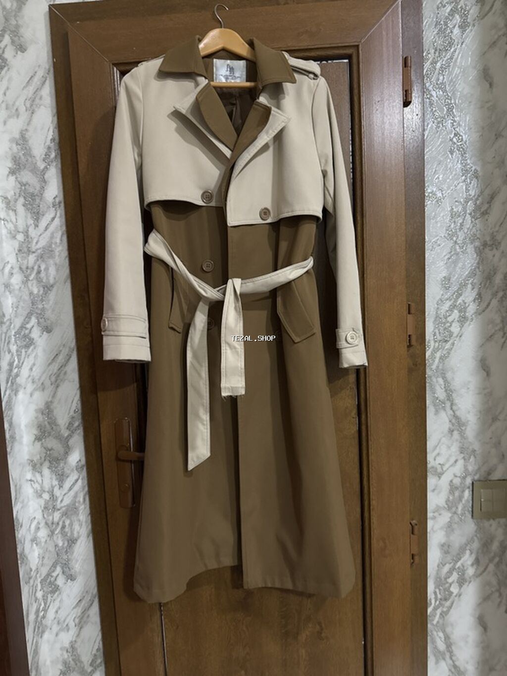 Plaş, M, rəng - Qəhvəyi