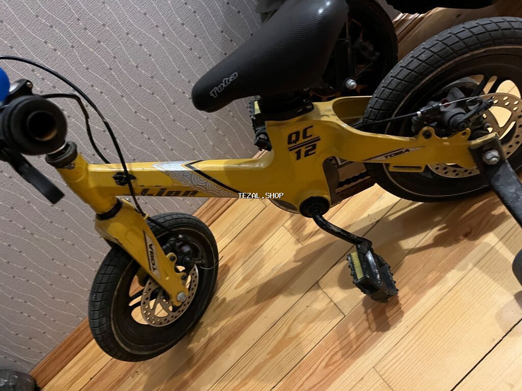 Xırdalandadir baha alınıb tam islekdir qırığı yoxdur.usaq az isledib