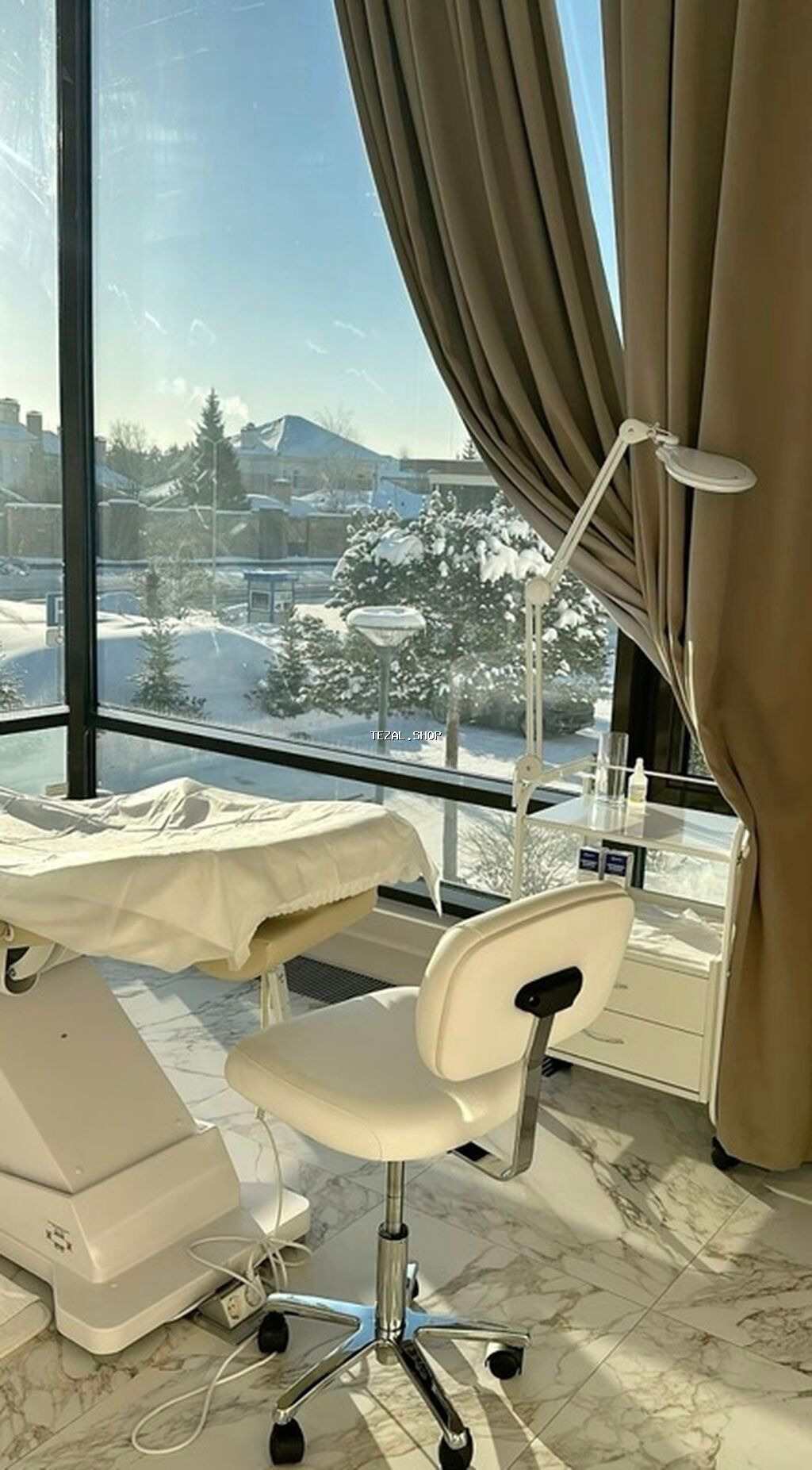 Salam. Elanı ətraflı oxuyun. İçərişəhər metro/stansiyasına 5-6 dəqiqə