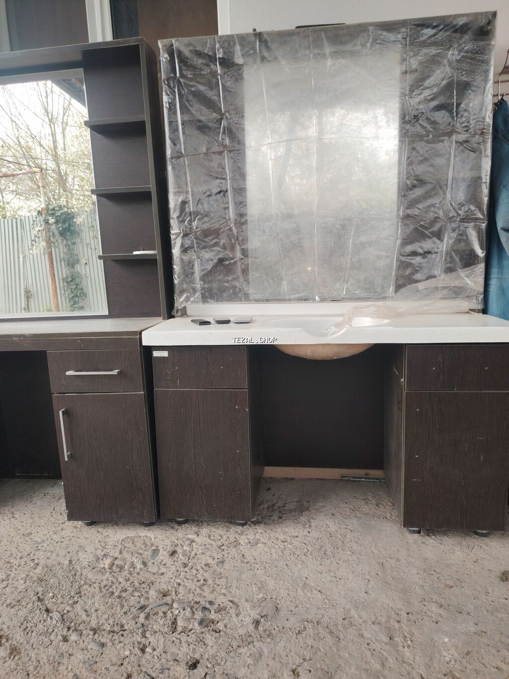 Geniş güzgülü vizaj/saç ustası masası dəsti - Material: tünd ağac - şəkil 3