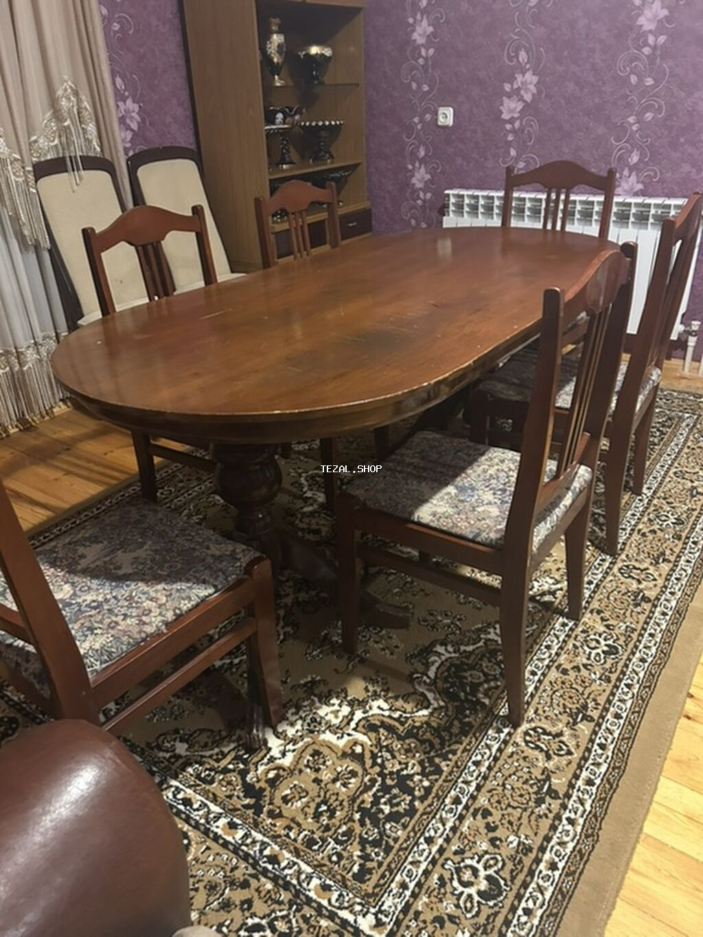 Qonaq otağı üçün, Açılmayan, Oval masa, 6 stul