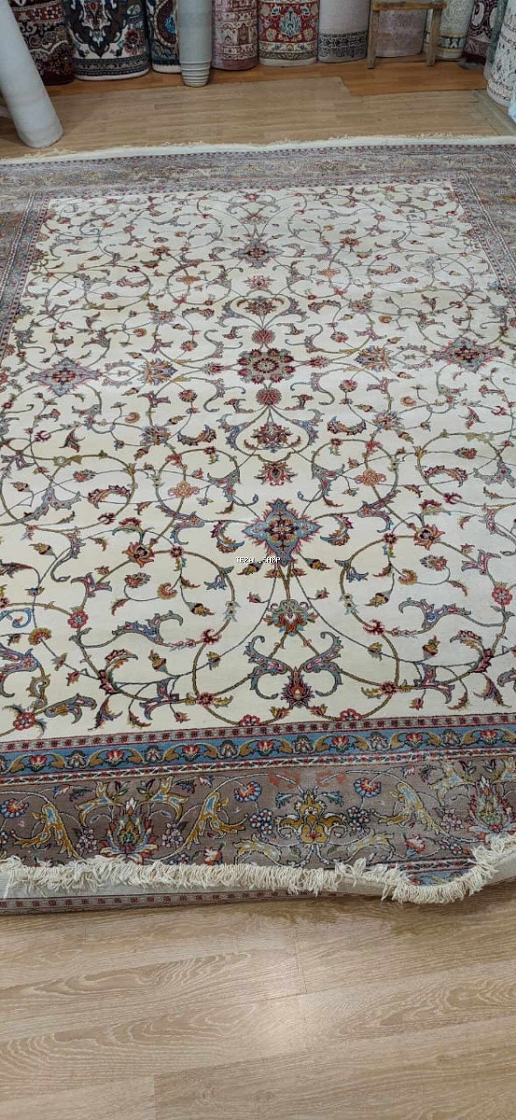 İran xalçası çox az işlənilib ancaq vhatsap ilə əlavə saxlayın ünvan - şəkil 2