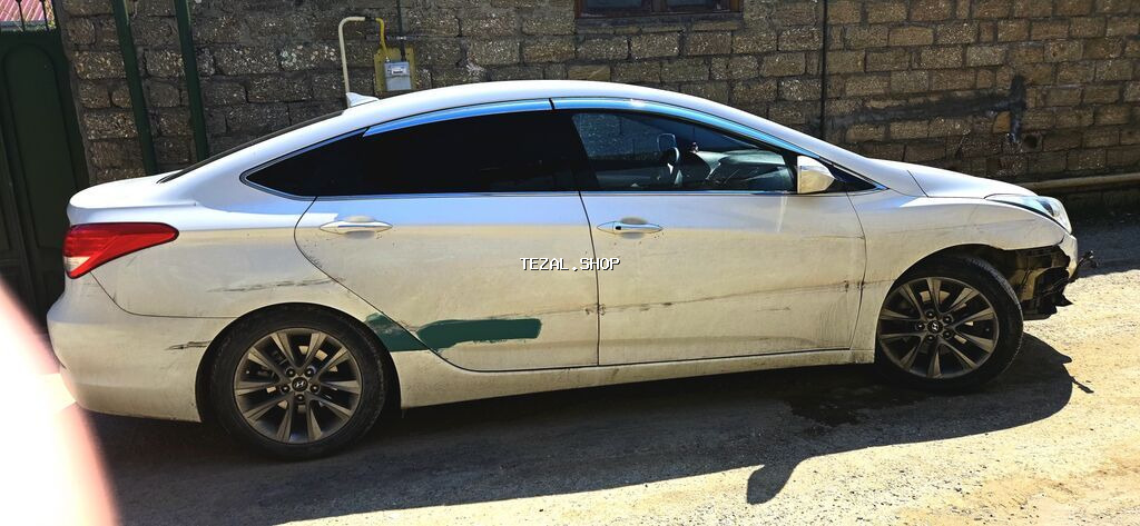 Hyundai i40: 1.7 l | 2014 il Sedan - şəkil 3