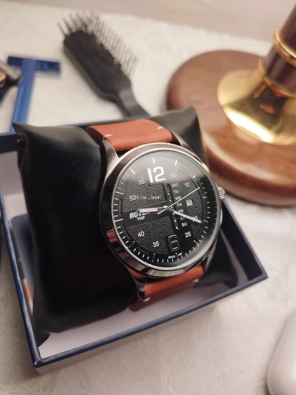 Yeni, Qol saatı, VMF, rəng - Qara