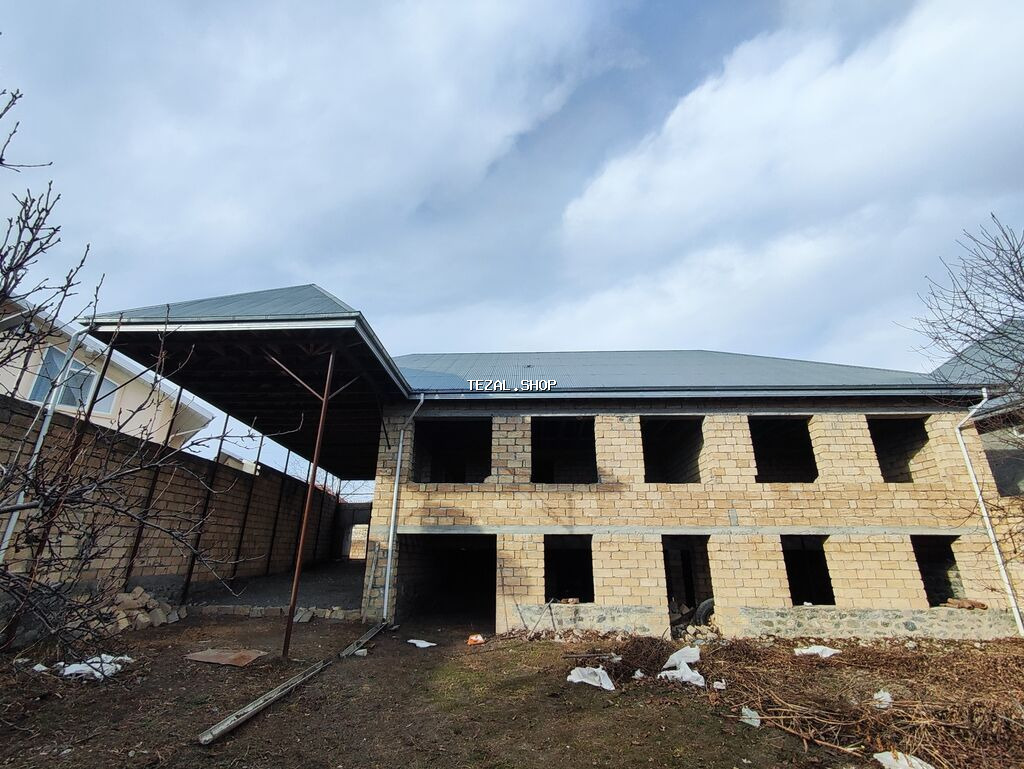 5 otaqlı, 300 kv. m, Təmirsiz