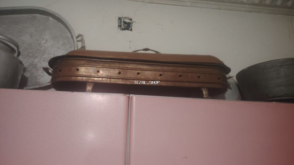 Mis qabdan hazırlanmış kömürlü/şamlı isidici-süfrə qabı (mangal tipli