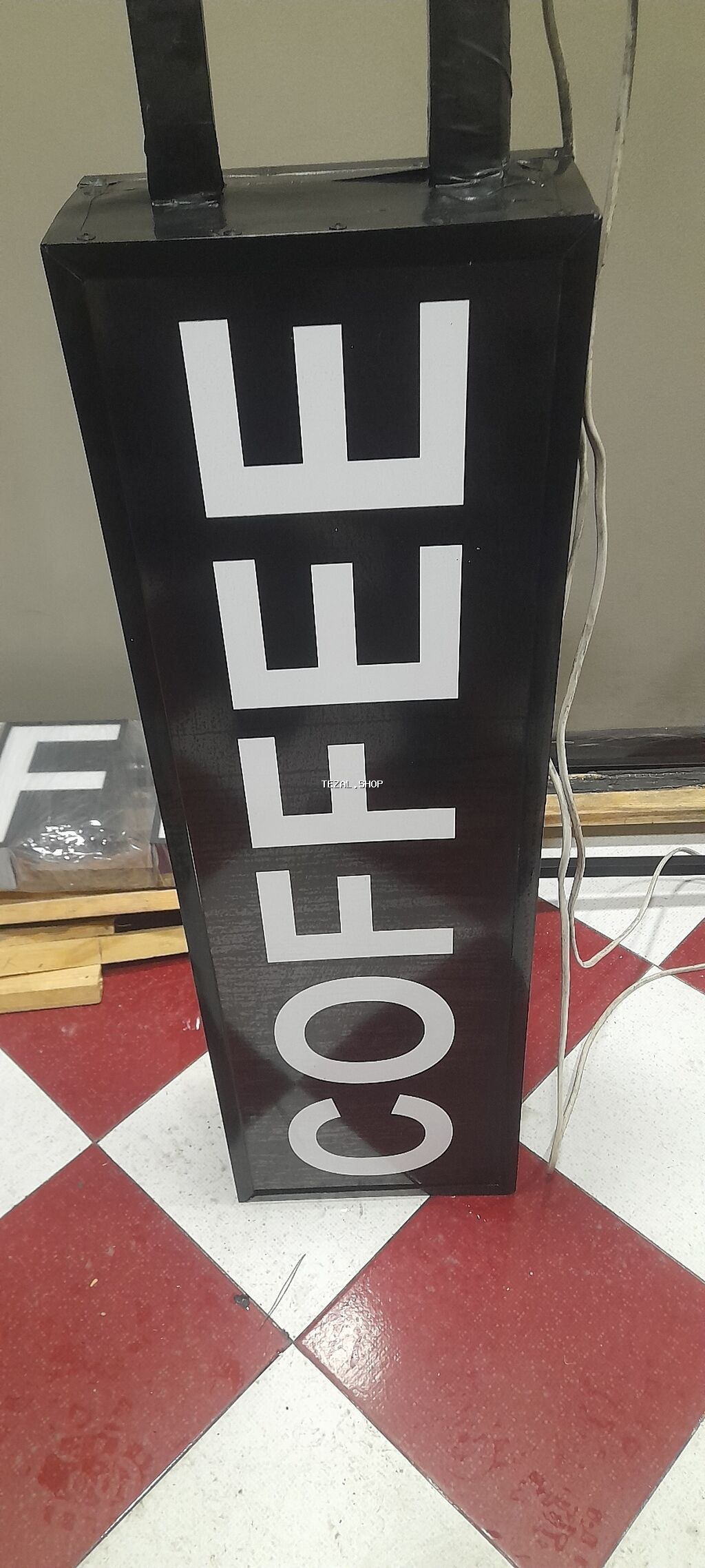 Məhsul: “COFFEE” yazılı ikiüzlü işıqlandırılan reklam qutusu 100×30 -