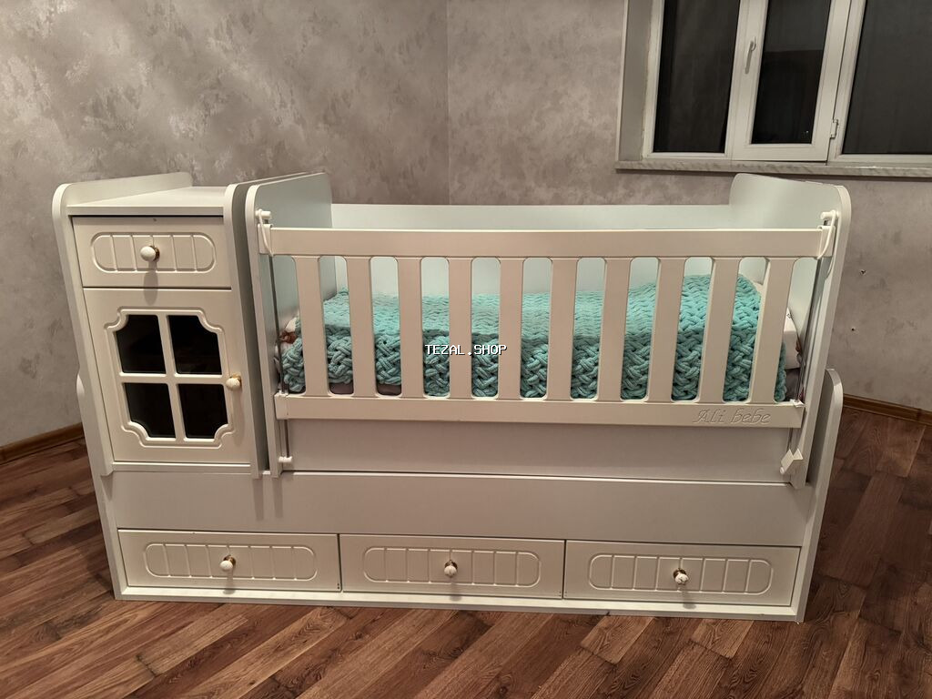 Oğlan və qız üçün, İşlənmiş, Çarpayı, Bazasız, Matras ilə, Siyirməli