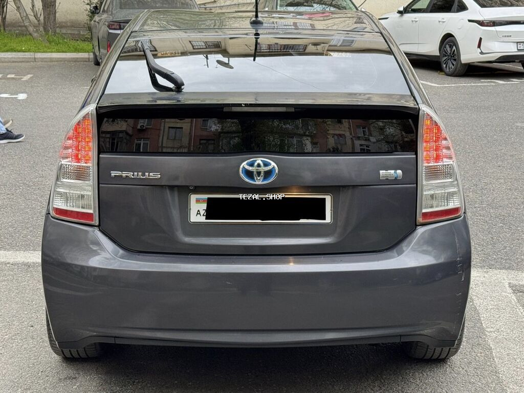 Toyota Prius: 1.8 l | 2010 il Hetçbek - şəkil 3