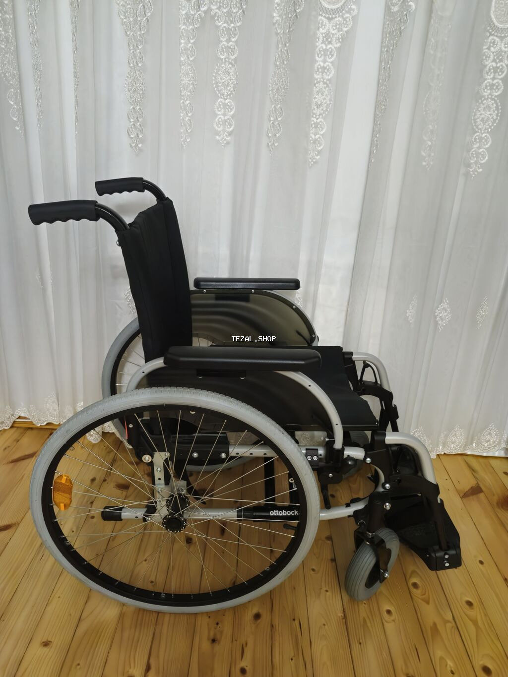 Yenidir,Az işlədilib.Heç bir problemi yoxdur