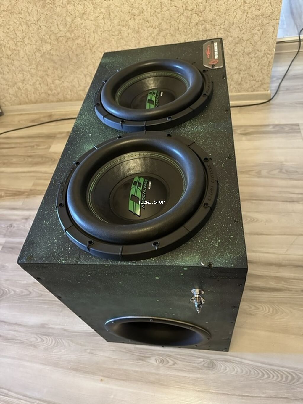 İki ədəd Deaf Bonce Apocalypse (DB) subwooferli hazır qutu