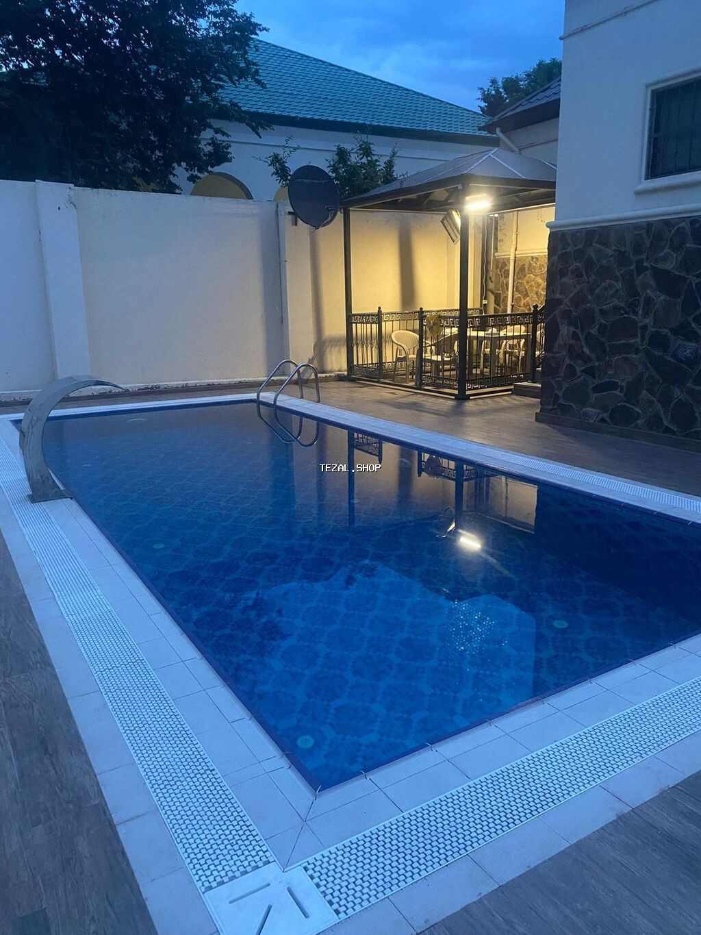 Şüvəlan qəs., 125 kv. m, 3 otaqlı, Hovuzlu, Kombi, Qaz, İşıq