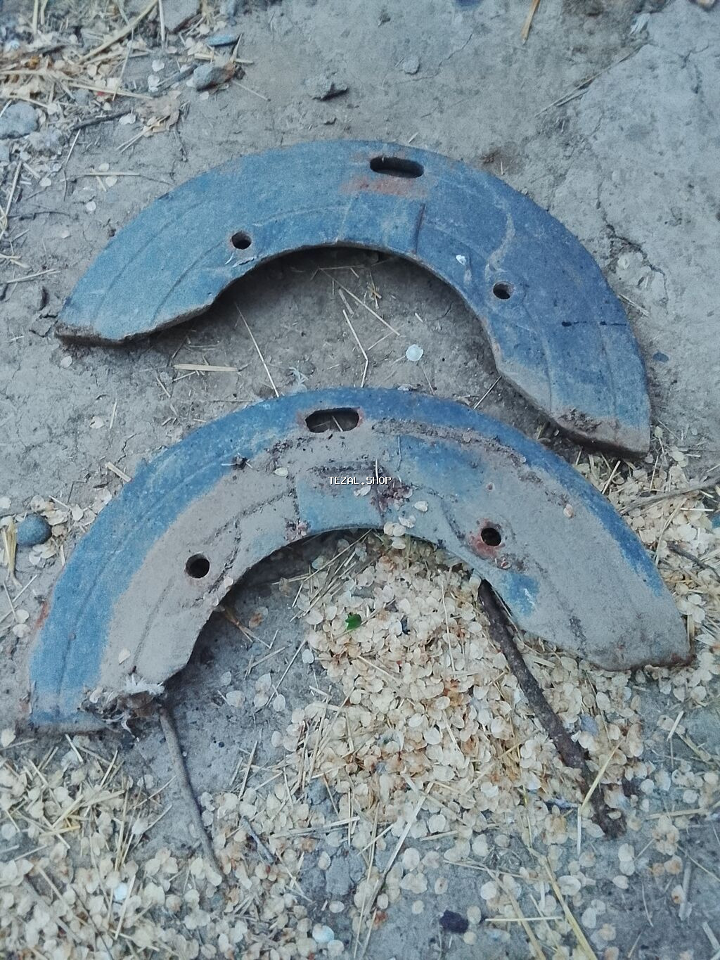 Məhsul: Metal yarımdairəvi qoruyucu qalxanlar (2 ədəd) Təsvir: -