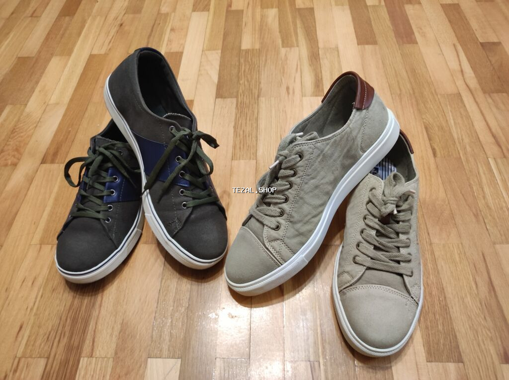 İki cüt ayaqqabı ikisi də 44 ölçüdə. Online sifarişlə alınıb ayağa