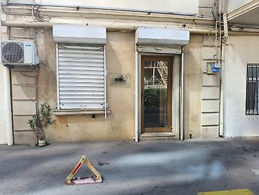 2 otaqdan ibarət 30kv obyekt düz yolun qırağında yerləşir. Qabağında - şəkil 4