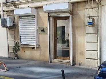 2 otaqdan ibarət 30kv obyekt düz yolun qırağında yerləşir. Qabağında - şəkil 2