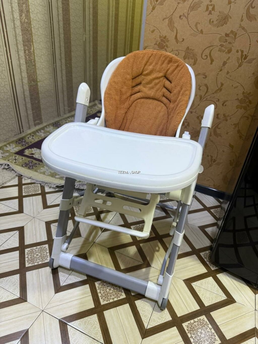 Uşaq yemək masası satılır. Yeni kimdir heç bir problemi yoxdur