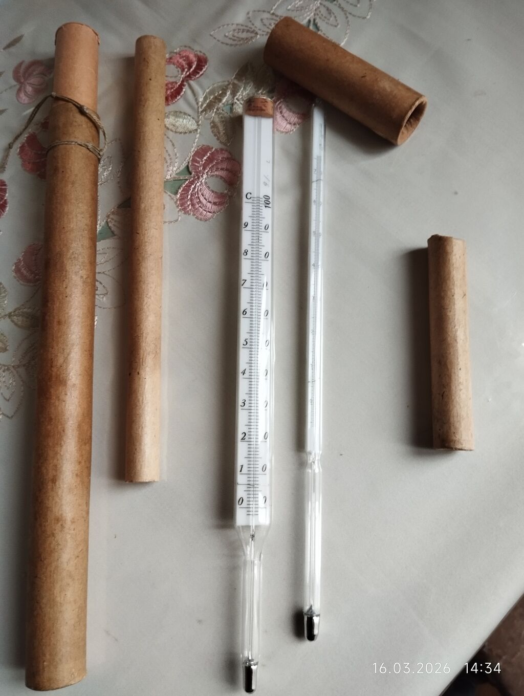 Məhsul: Şüşə laboratoriya termometrləri (2 ədəd) Təsvir: - Şkala