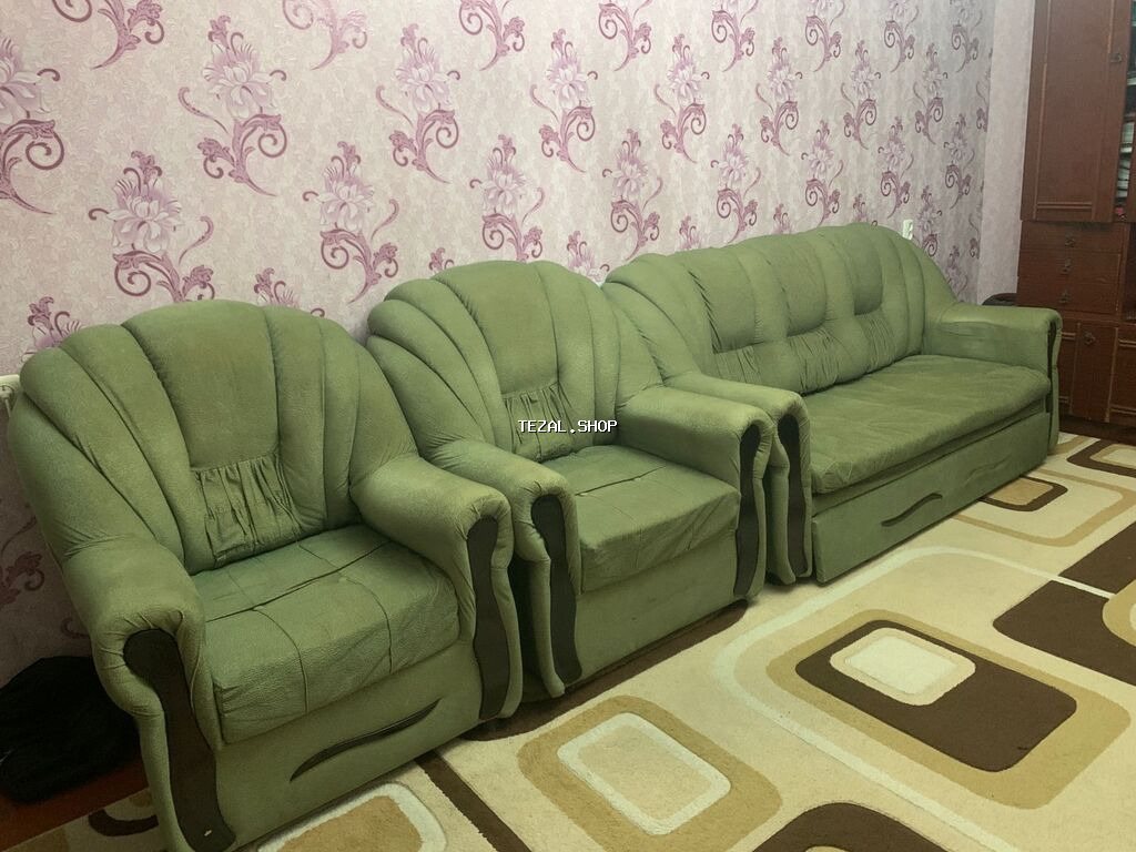 Paylaşım mingəcevre aiddir divan kreslo ikisi birlikdə 80azn.hecbir