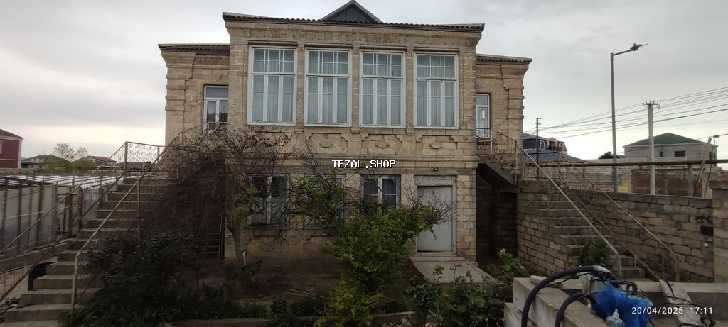 12 otaq, 310 kv. m, Kredit var, Təmirsiz