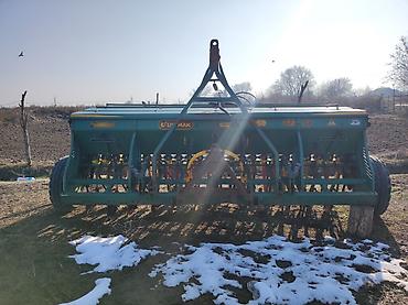 UMTMAK markalı taxıl səpən (dane səpən) aqreqat Xüsusiyyətlər: - - şəkil 4