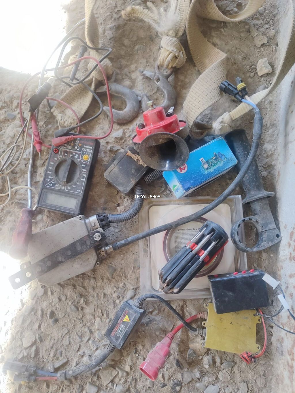 Elektrik və avto-elektrik üçün alət və hissələr dəsti Komplektdə: - - şəkil 3