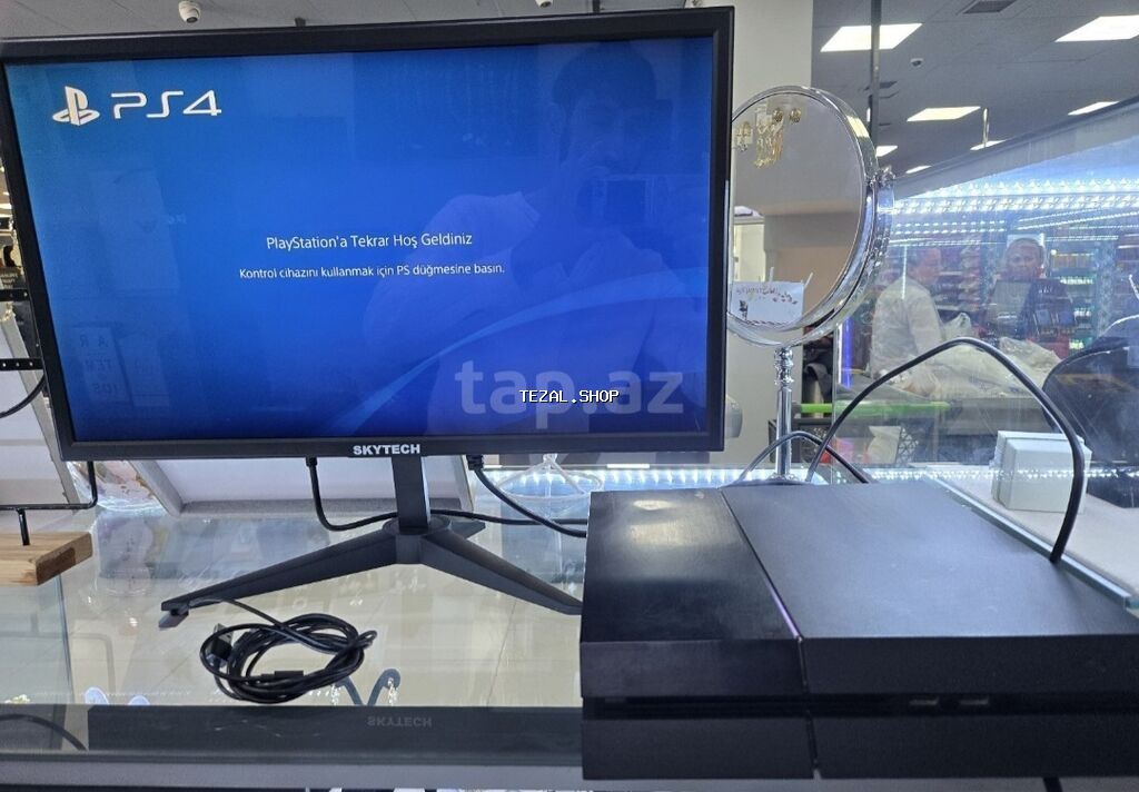 PlayStation 4 oyun seti Tərkib: - PS4 konsolu (orijinal model) - 2