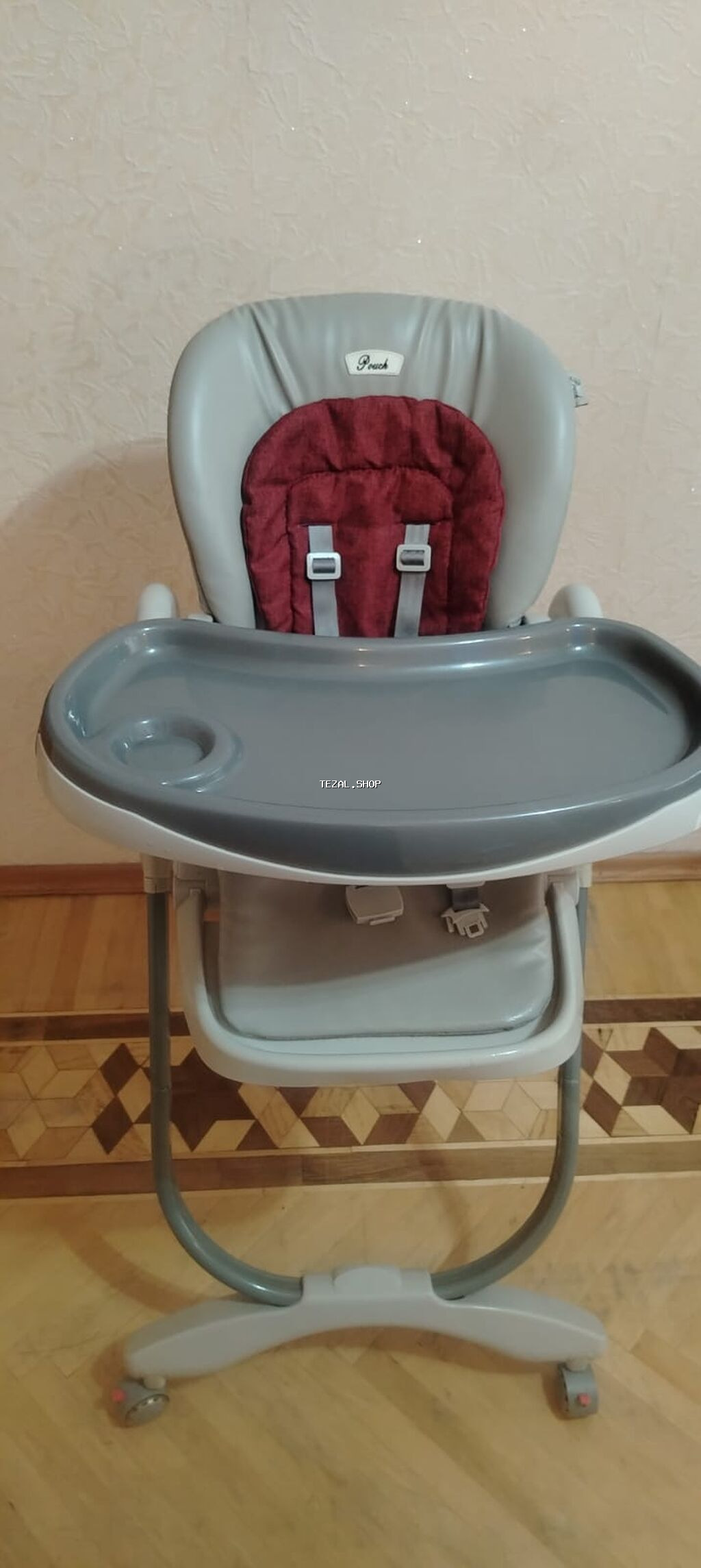 Uşaq yemək stulu – Pouch brendi - Rənglər: boz/gümüşü gövdə, tünd