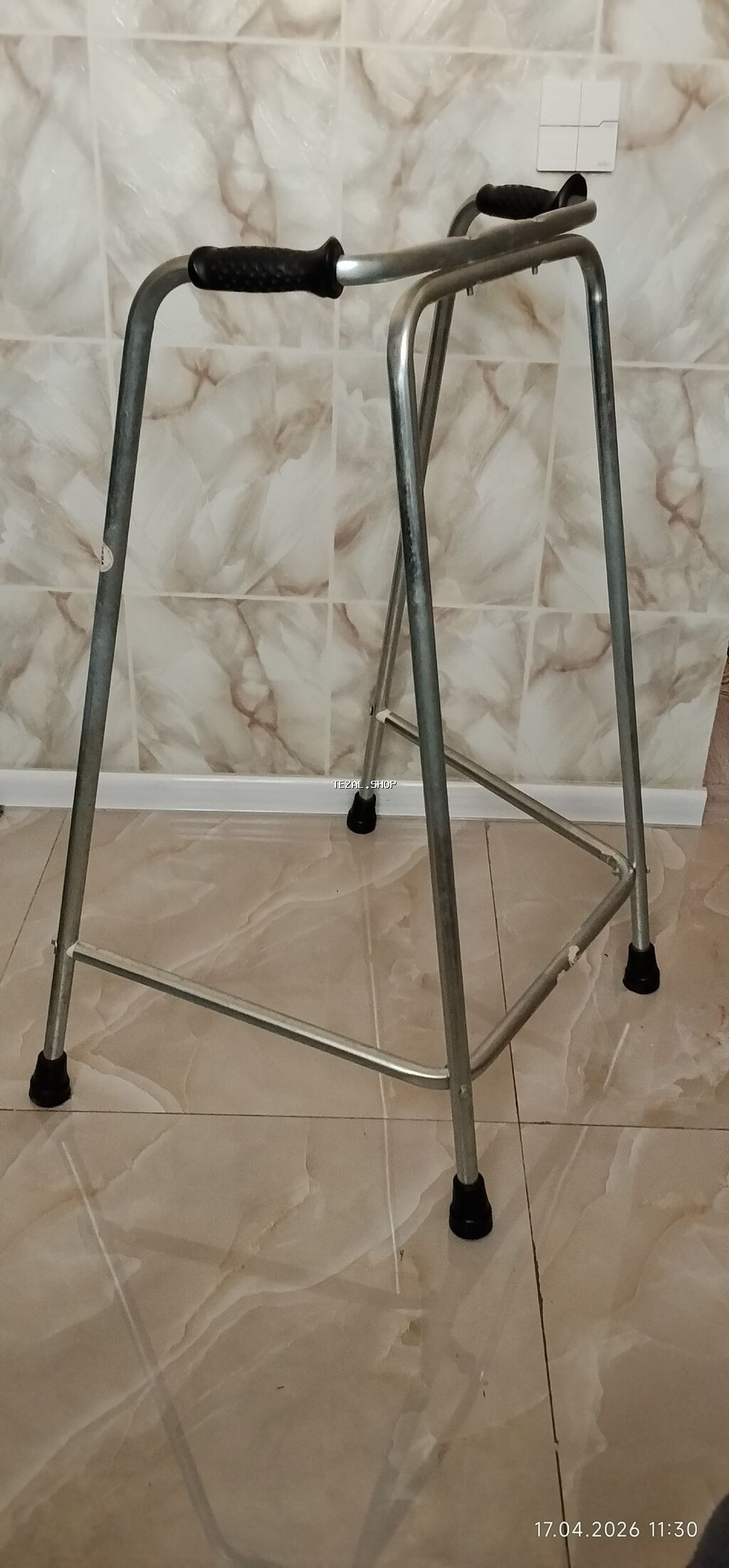 Gəzinti çərçivəsi (yürüteç) - Material: möhkəm metal boru - şəkil 2