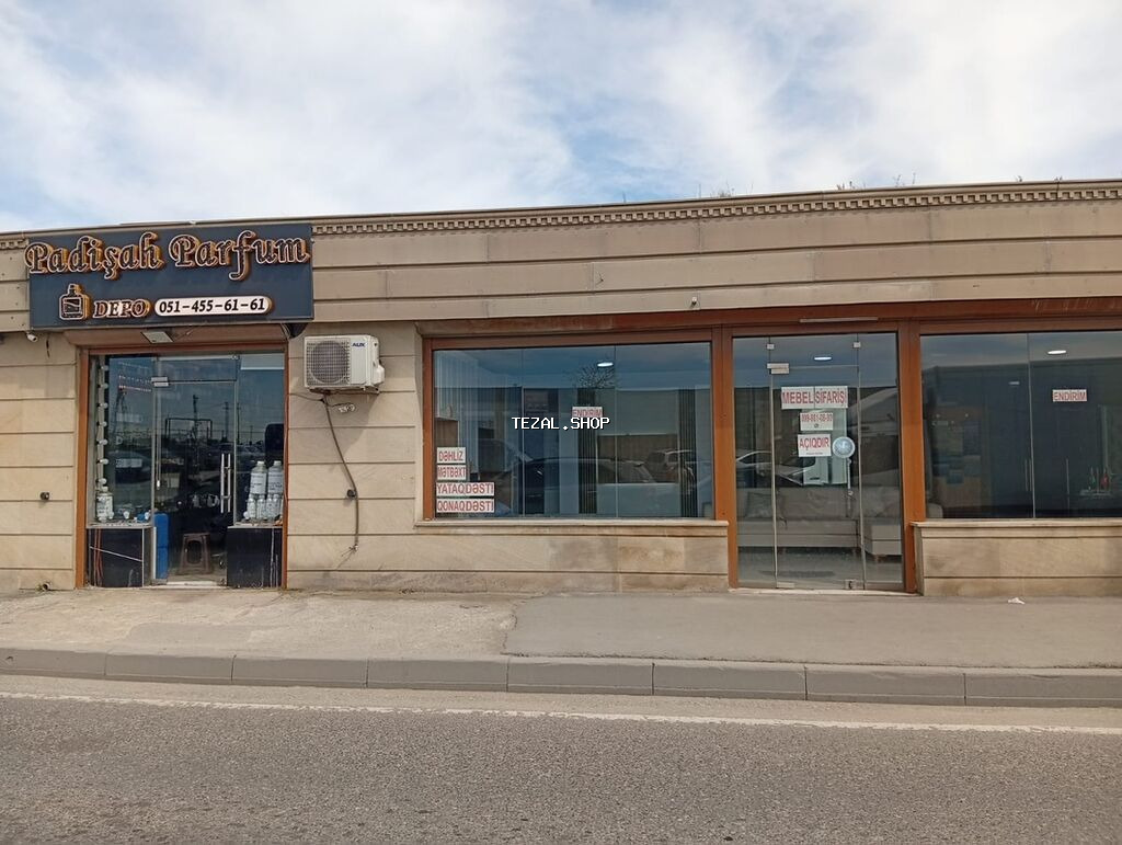 Obyektə qabaq dükan və ehtiyat tikililəri aitdir hama tualet sklad