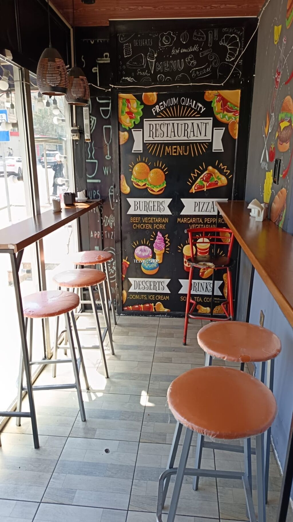 Kiçik fast-food kafe sahəsi – interyer və avadanlıq hazır biznes - şəkil 2