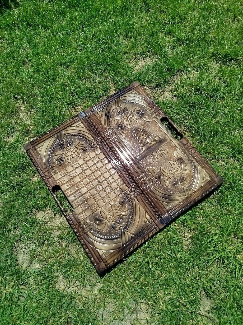 Hədiyyəlik əl işləri olan qoz ağacından hazırlanmış diplomat