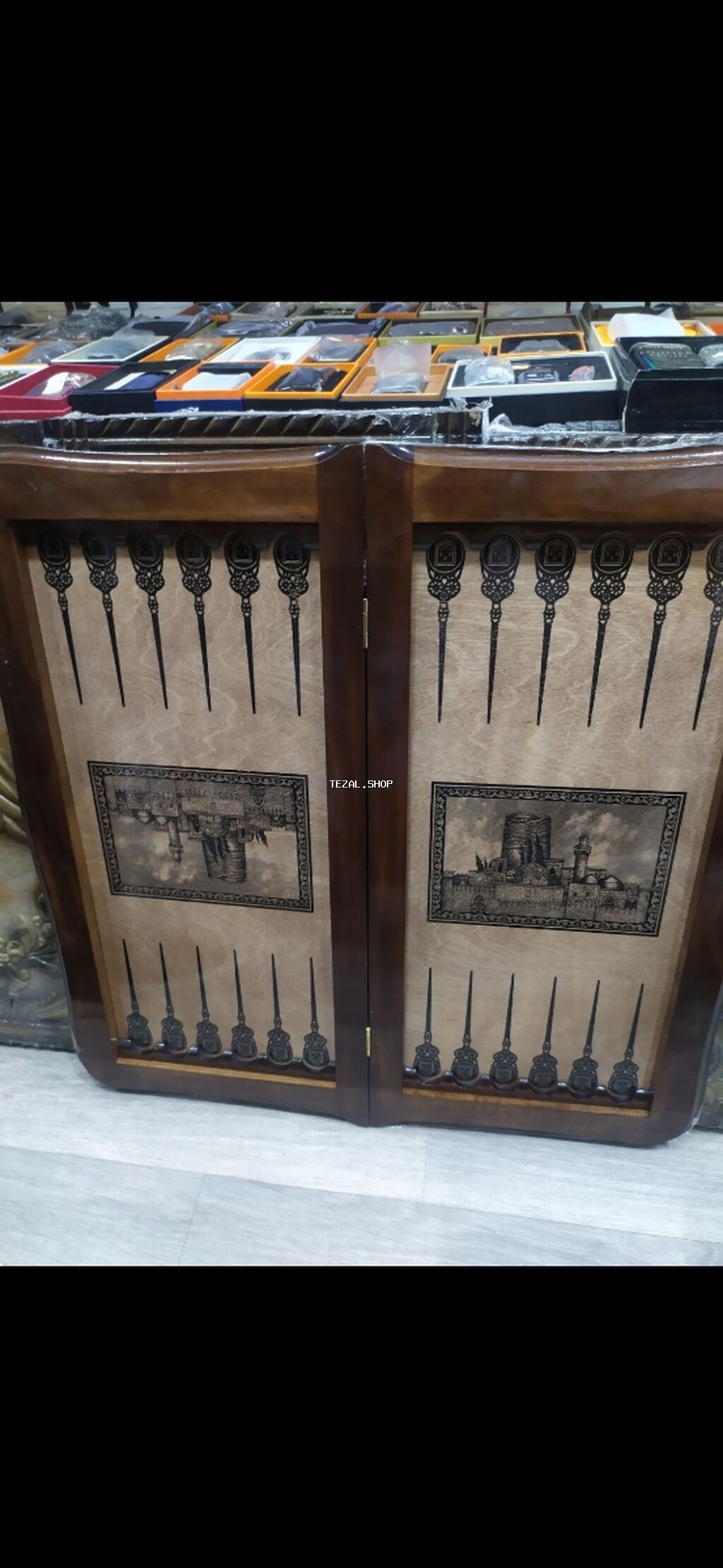 Oyuncu dəsti: taxta nərd/şahmat lövhəsi - Material: cilalanmış taxta - şəkil 2